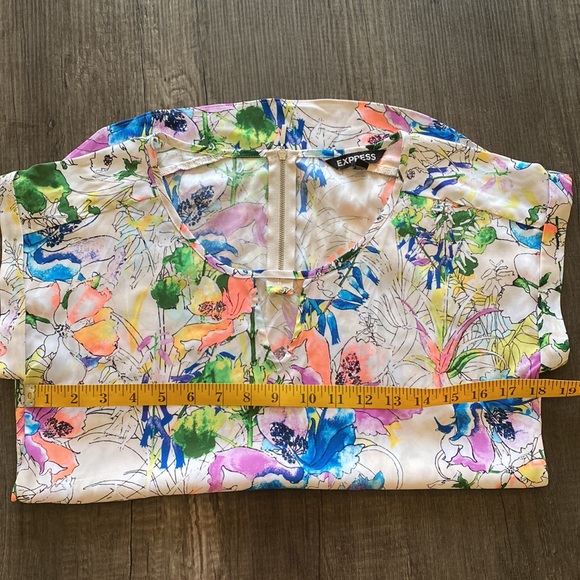 EXPRESS| floral print top - Picture 4 of 6